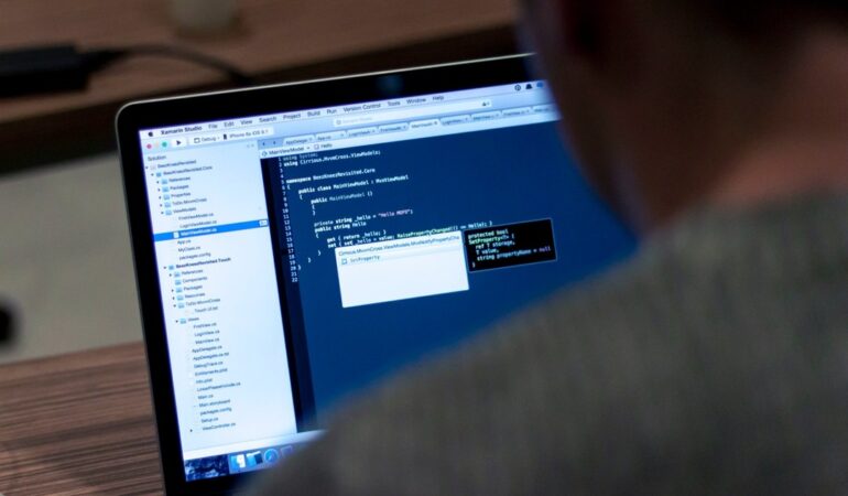 How to Choose the Right Freelance Software Developer for Your Project